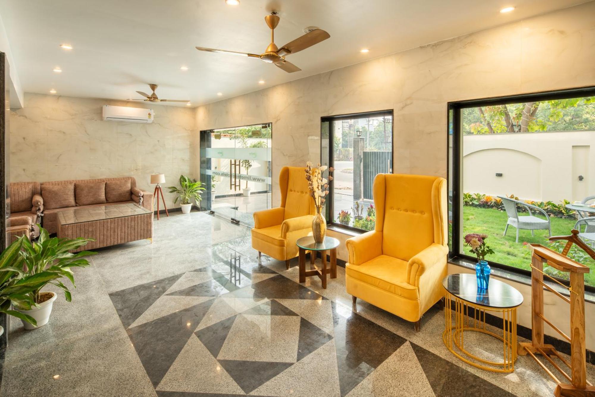 Lime Tree Hotel & One Bhk Serviced Apartment Noida - Sector 50 Metro Buitenkant foto