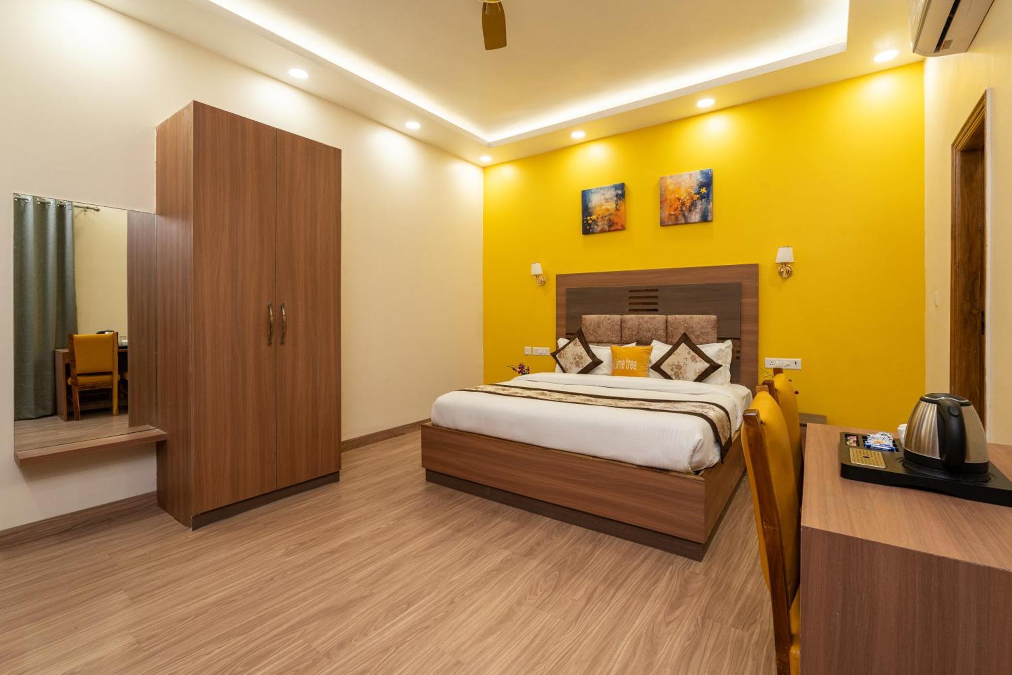 Lime Tree Hotel & One Bhk Serviced Apartment Noida - Sector 50 Metro Buitenkant foto
