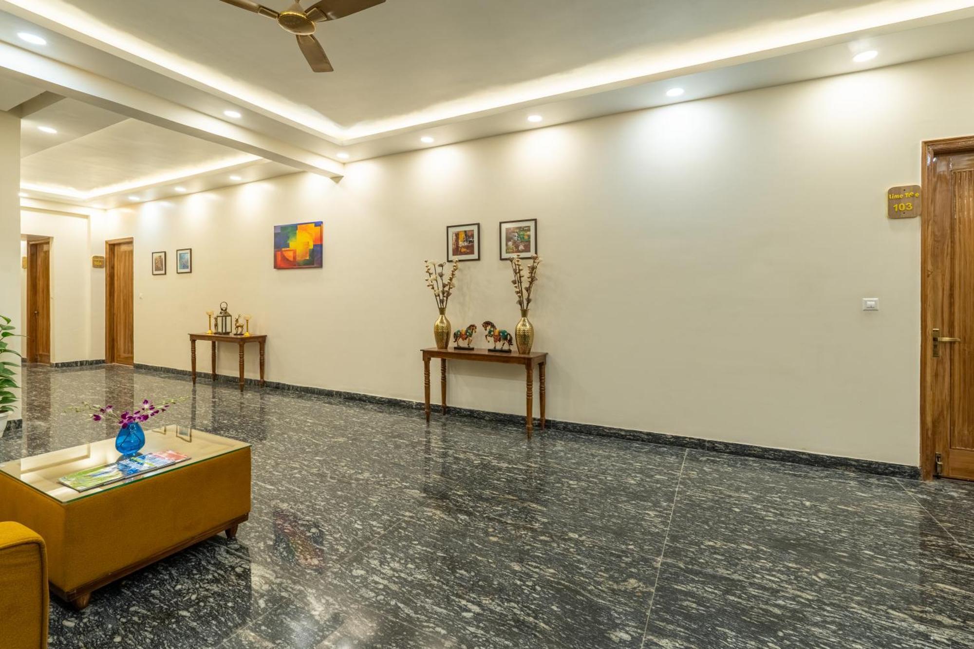 Lime Tree Hotel & One Bhk Serviced Apartment Noida - Sector 50 Metro Buitenkant foto