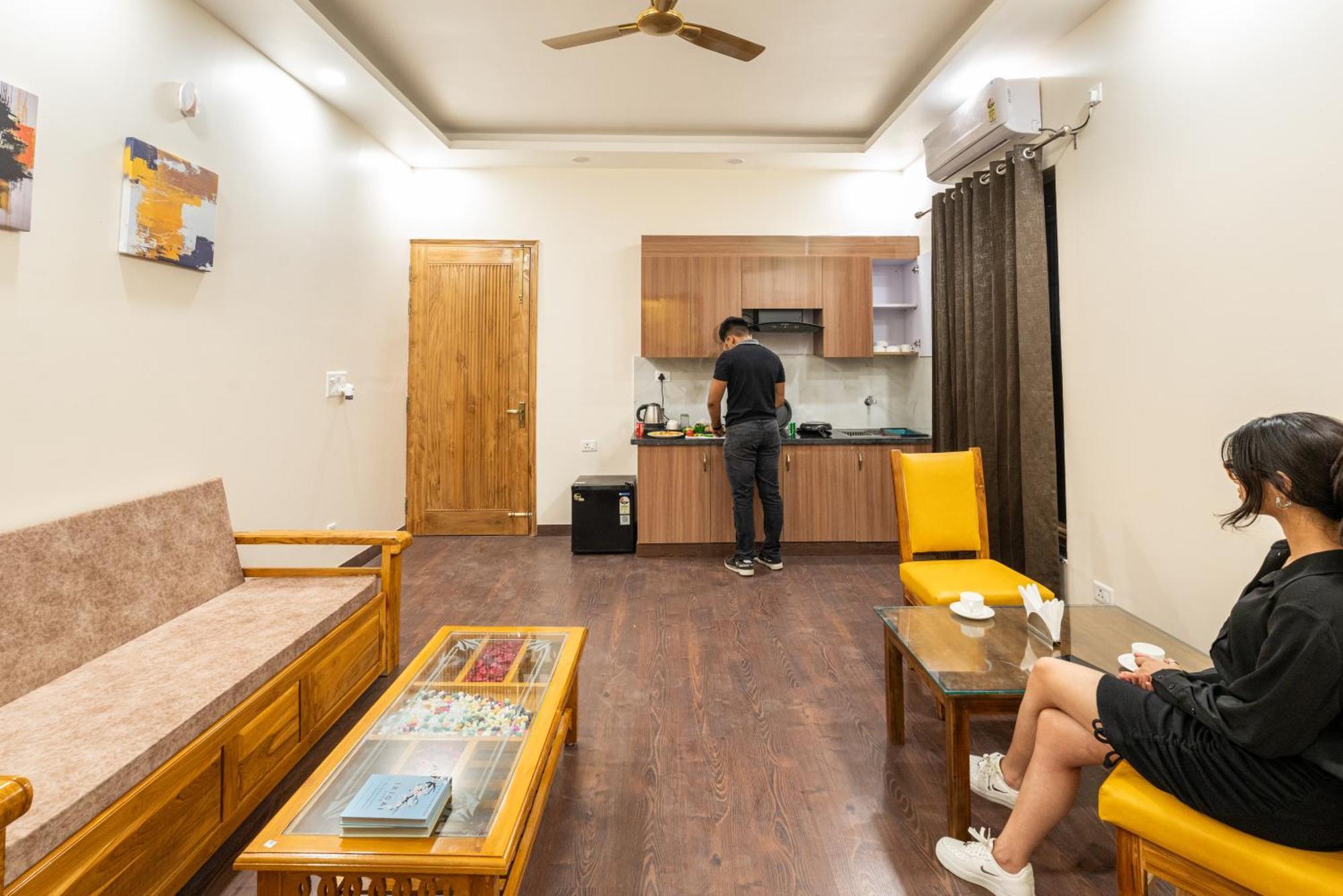 Lime Tree Hotel & One Bhk Serviced Apartment Noida - Sector 50 Metro Buitenkant foto