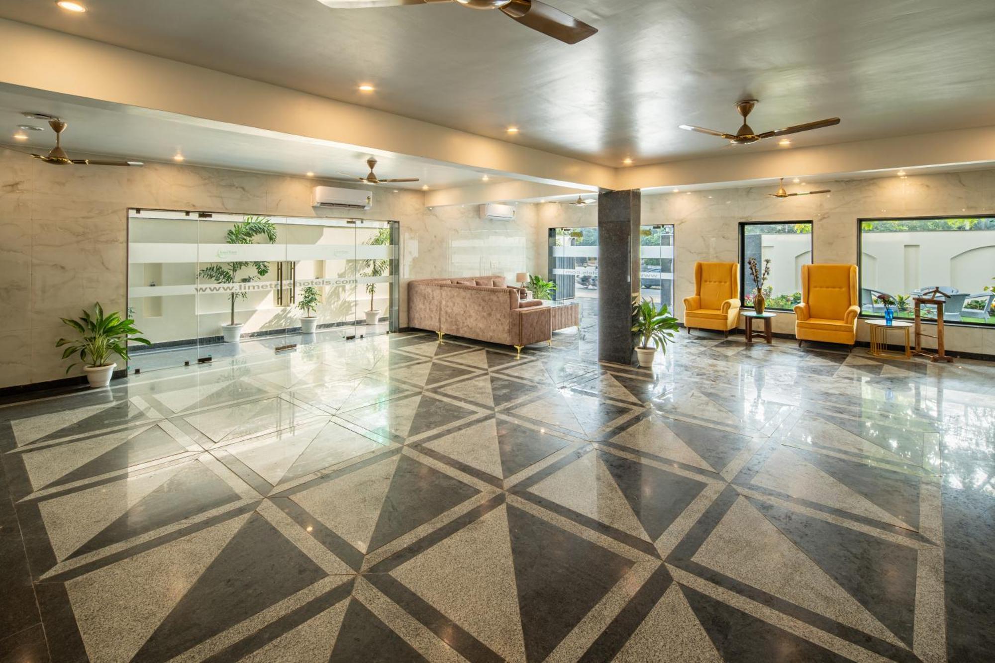 Lime Tree Hotel & One Bhk Serviced Apartment Noida - Sector 50 Metro Buitenkant foto